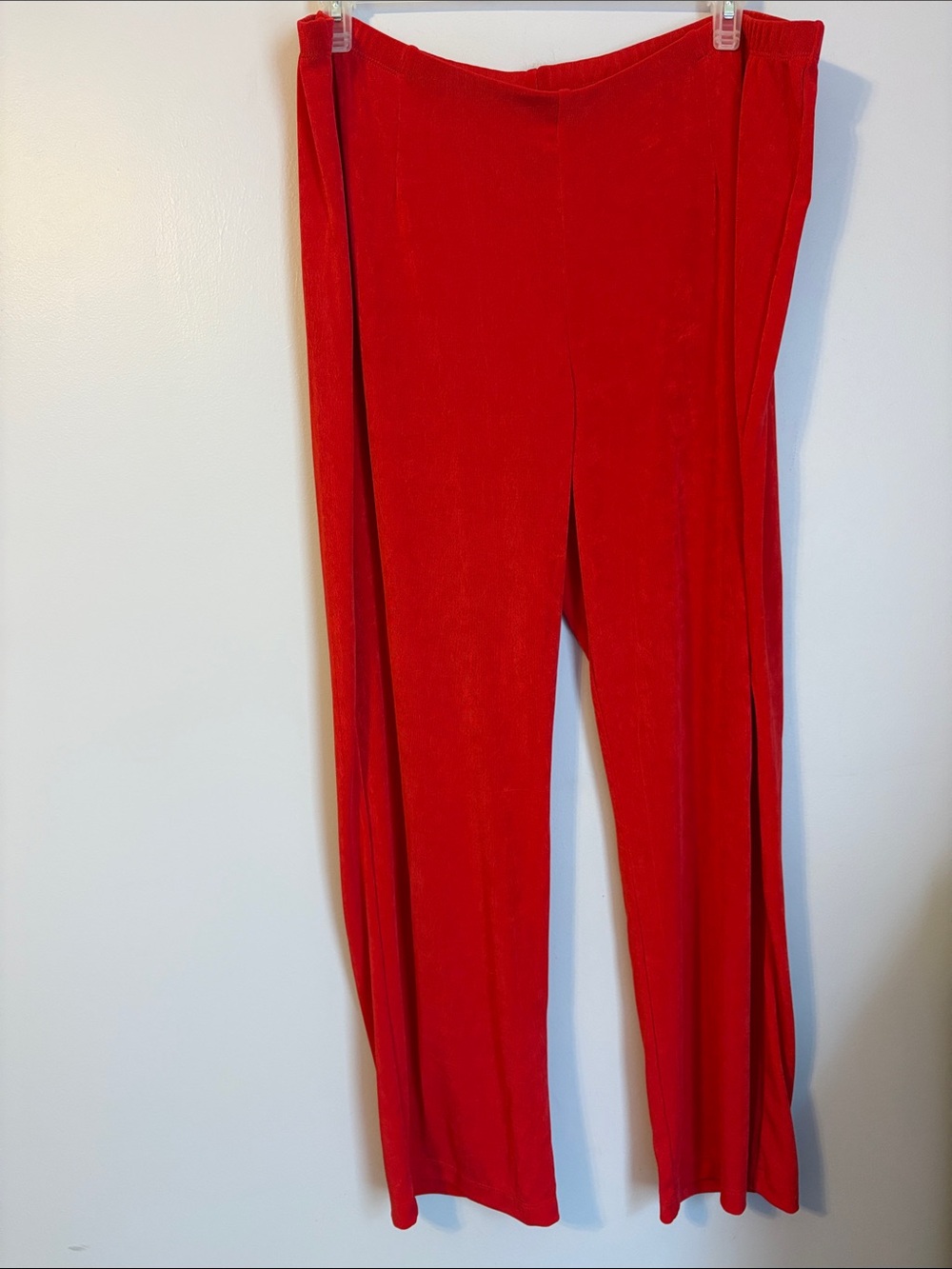 Travelers by Chico’s No Tummy Pants in Cherry Pop Red size 4R (XXL/20)